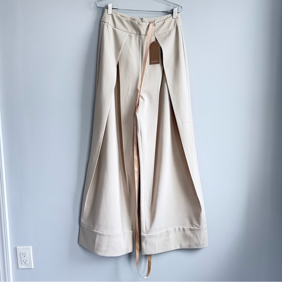 NWT MESHKI Katarina Wide Leg Suiting Pants Sand Size M High Rise Pleated - Picture 4 of 16